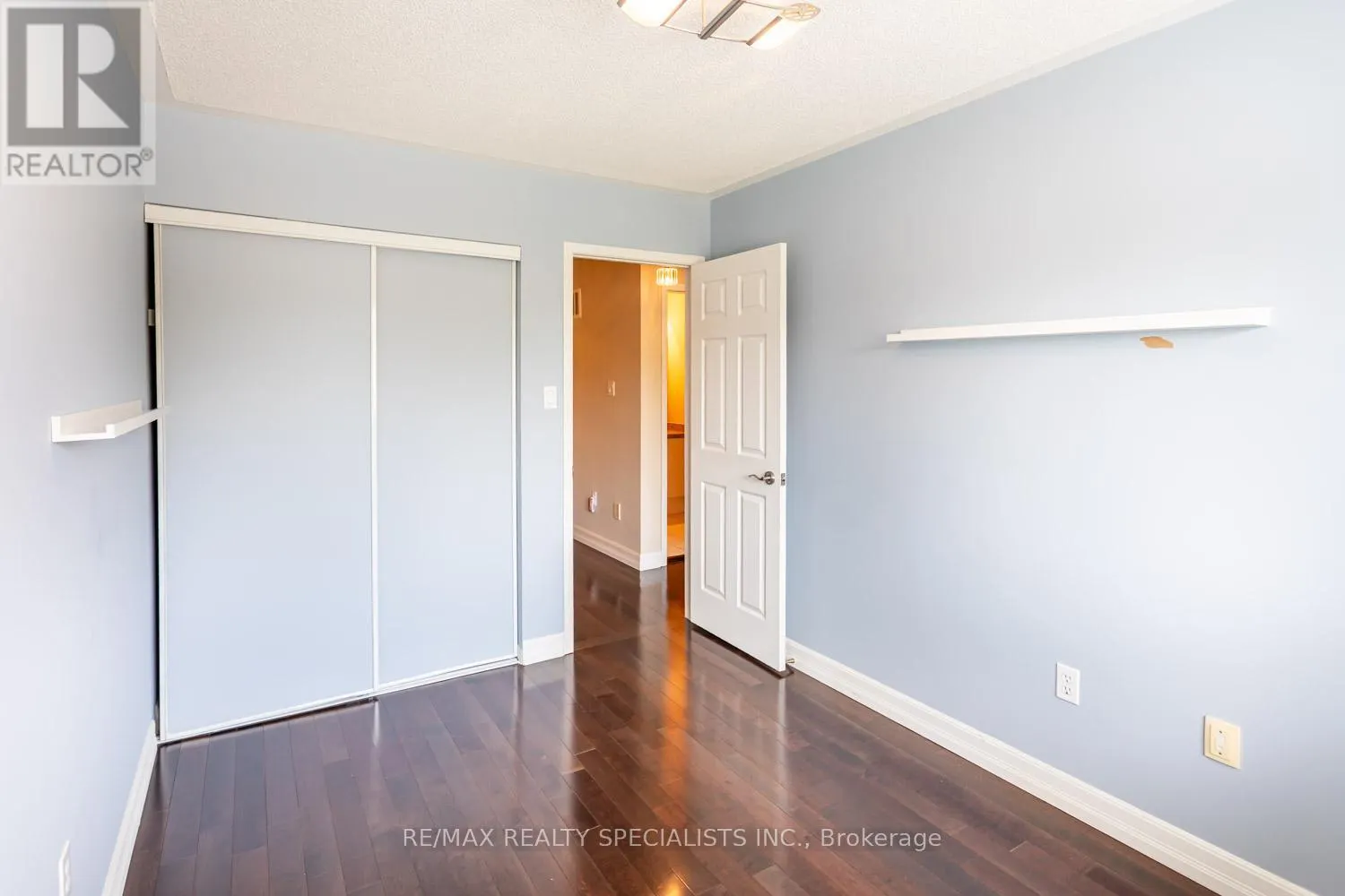 102 - 5230 GLEN ERIN DRIVE
