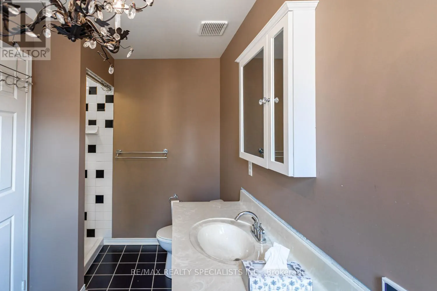 102 - 5230 GLEN ERIN DRIVE