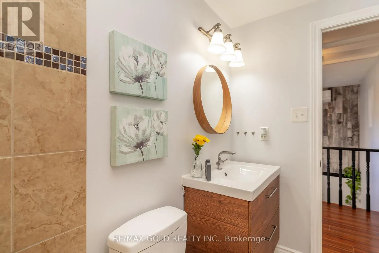18 JULIETTE SQUARE