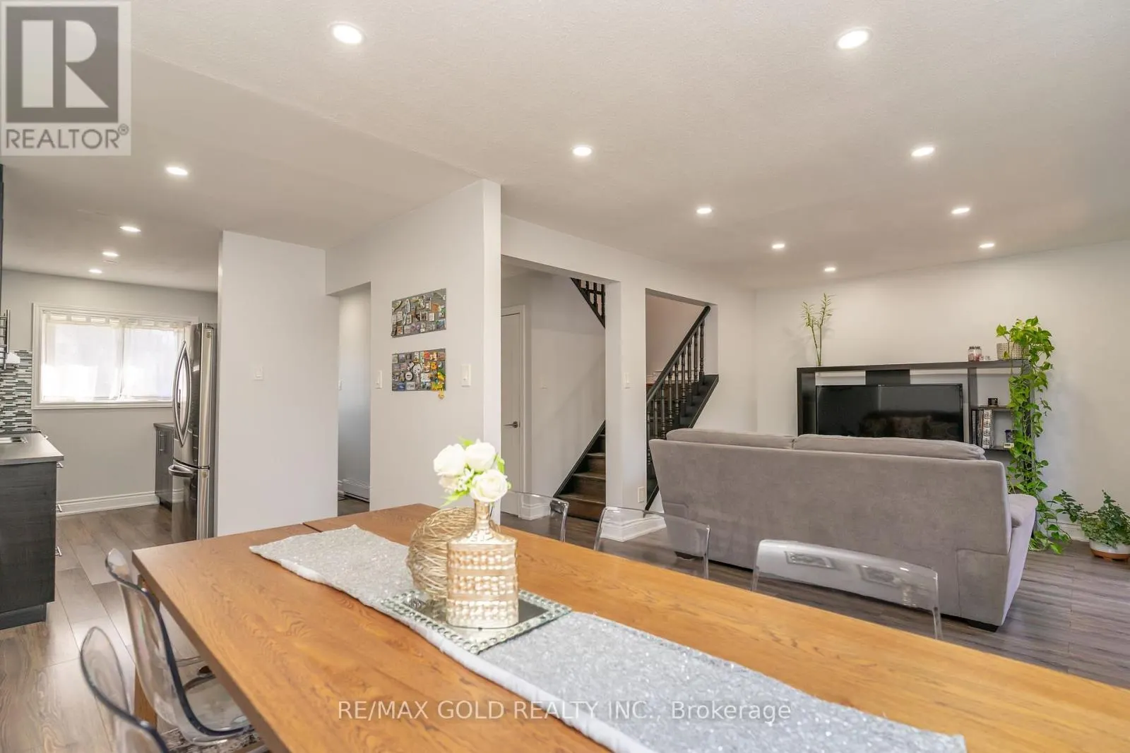 18 JULIETTE SQUARE