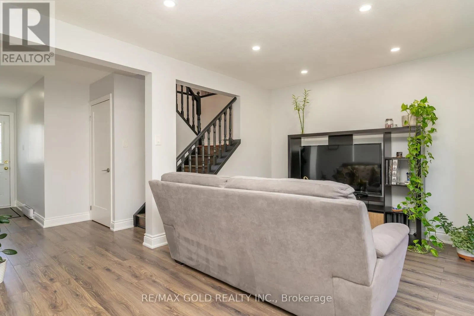 18 JULIETTE SQUARE