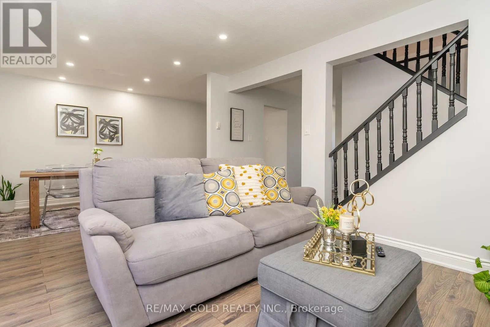 18 JULIETTE SQUARE