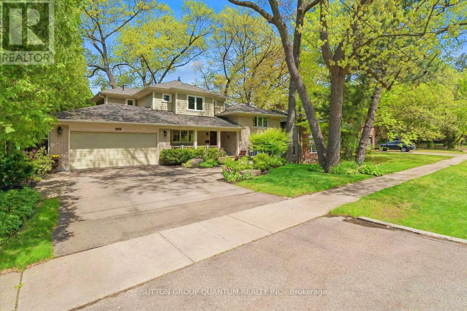 347 PINETREE WAY