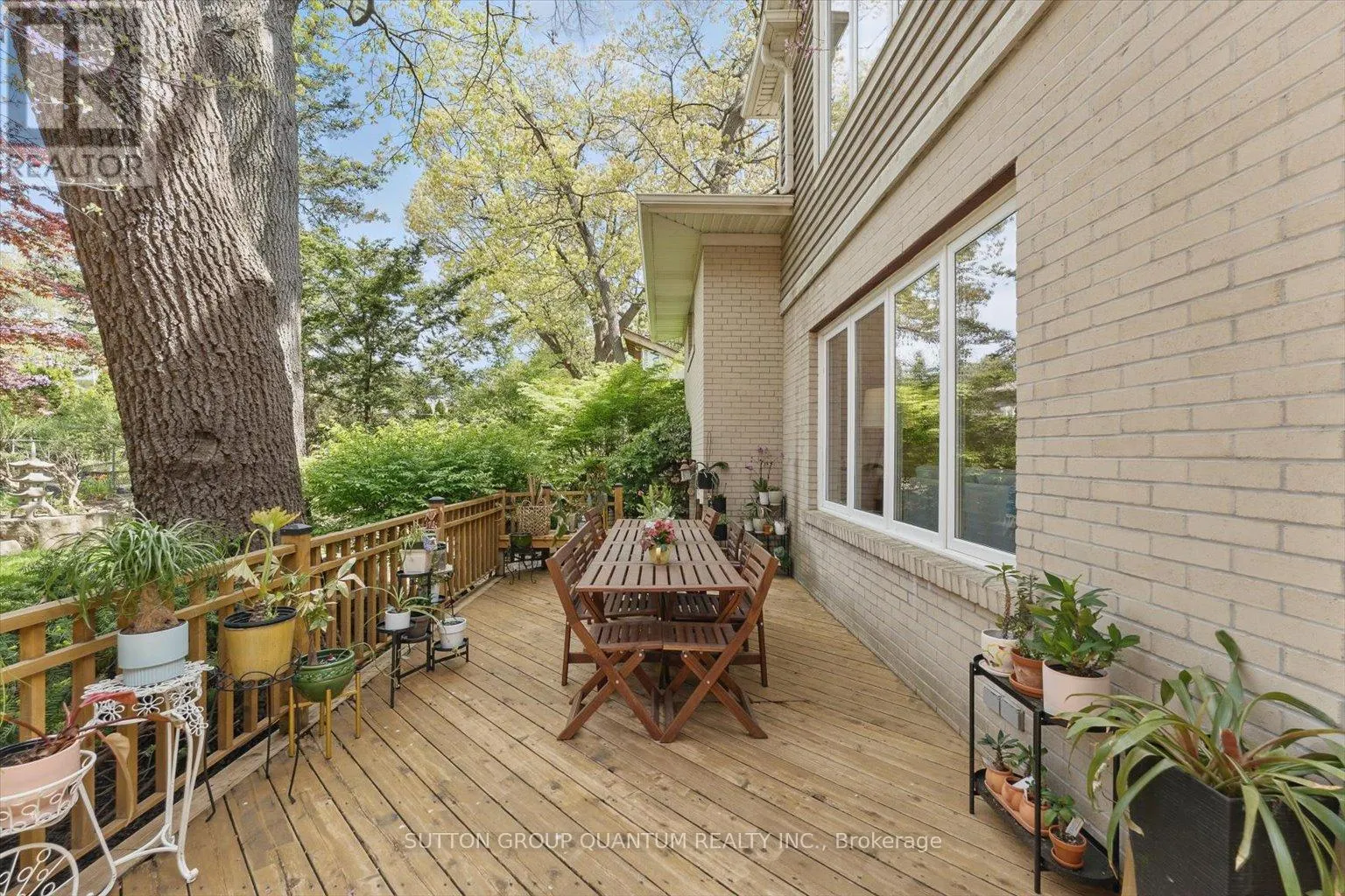 347 PINETREE WAY