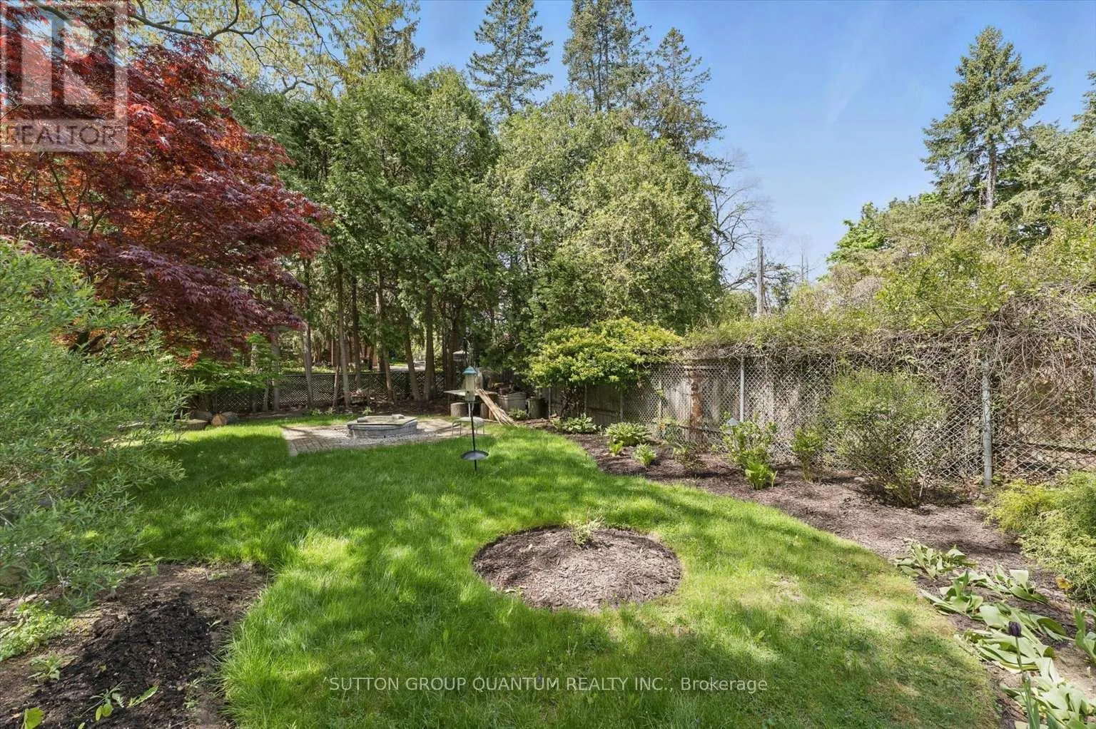 347 PINETREE WAY