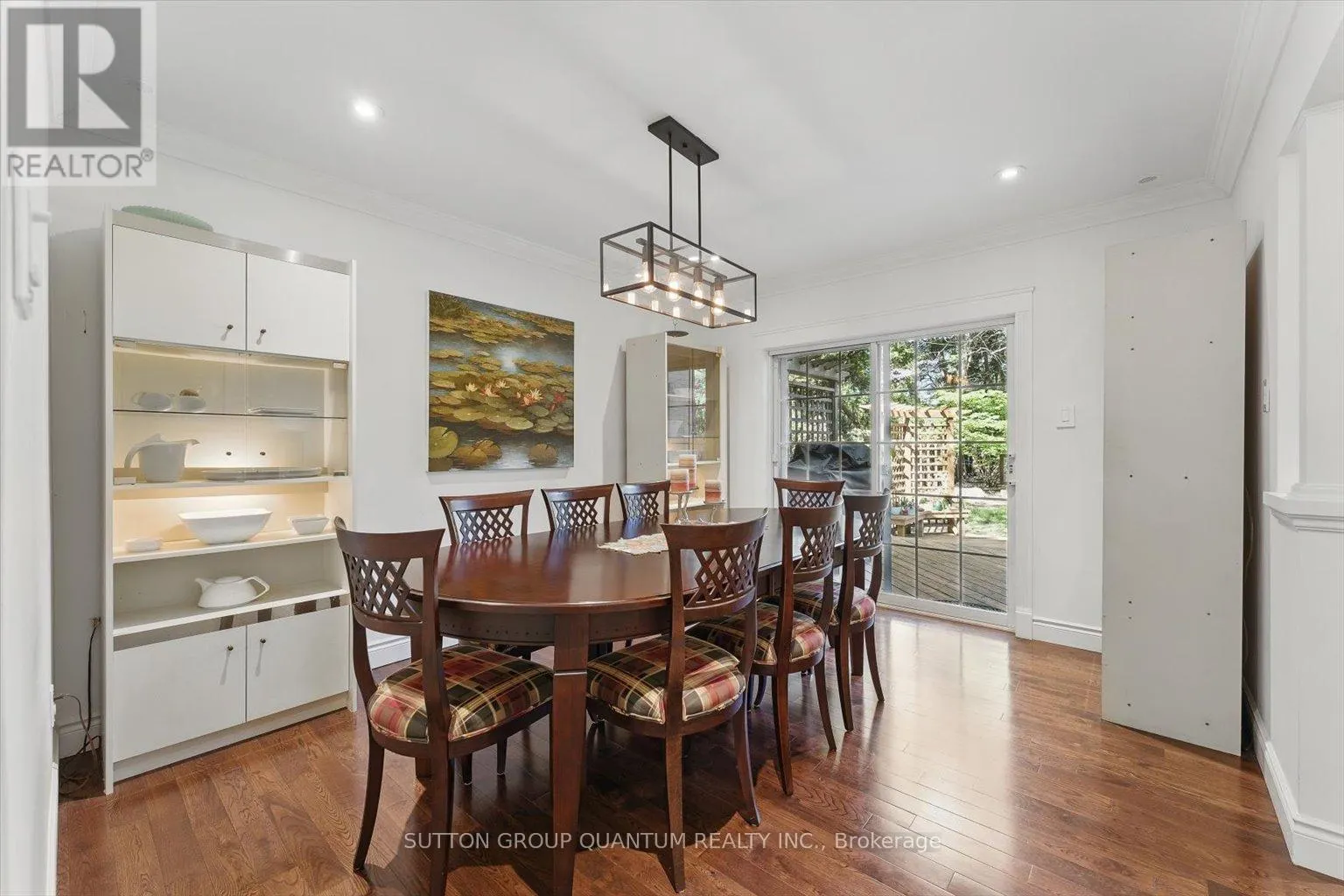 347 PINETREE WAY