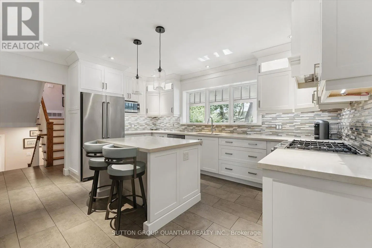 347 PINETREE WAY