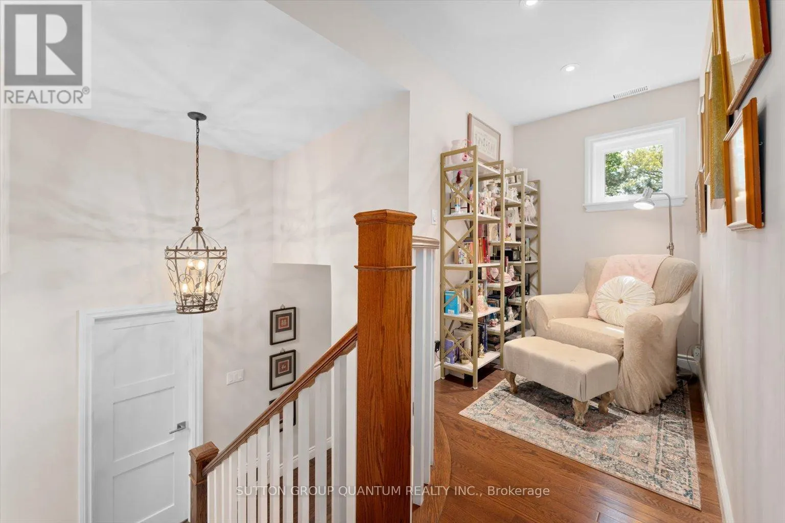 347 PINETREE WAY