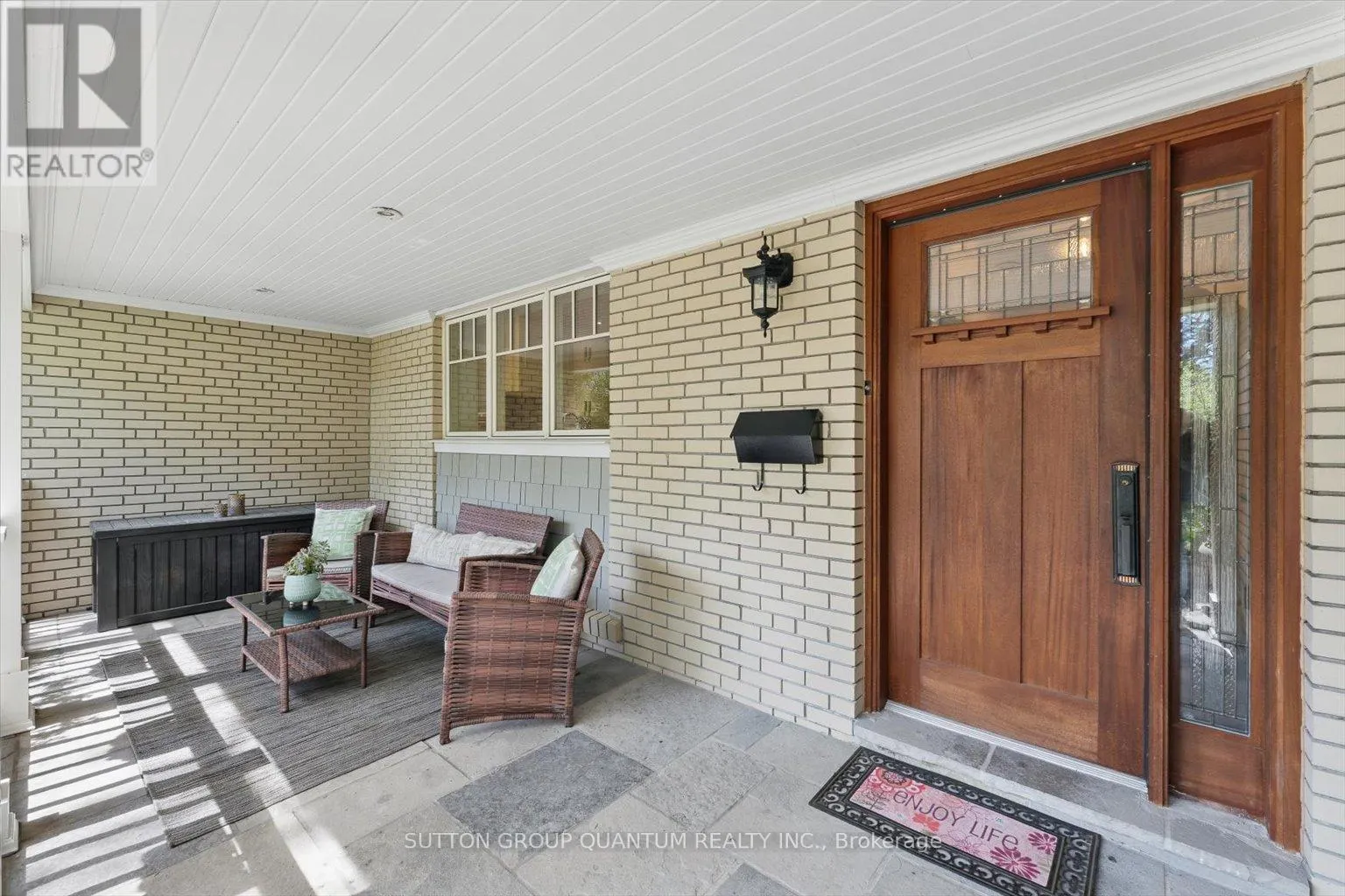347 PINETREE WAY
