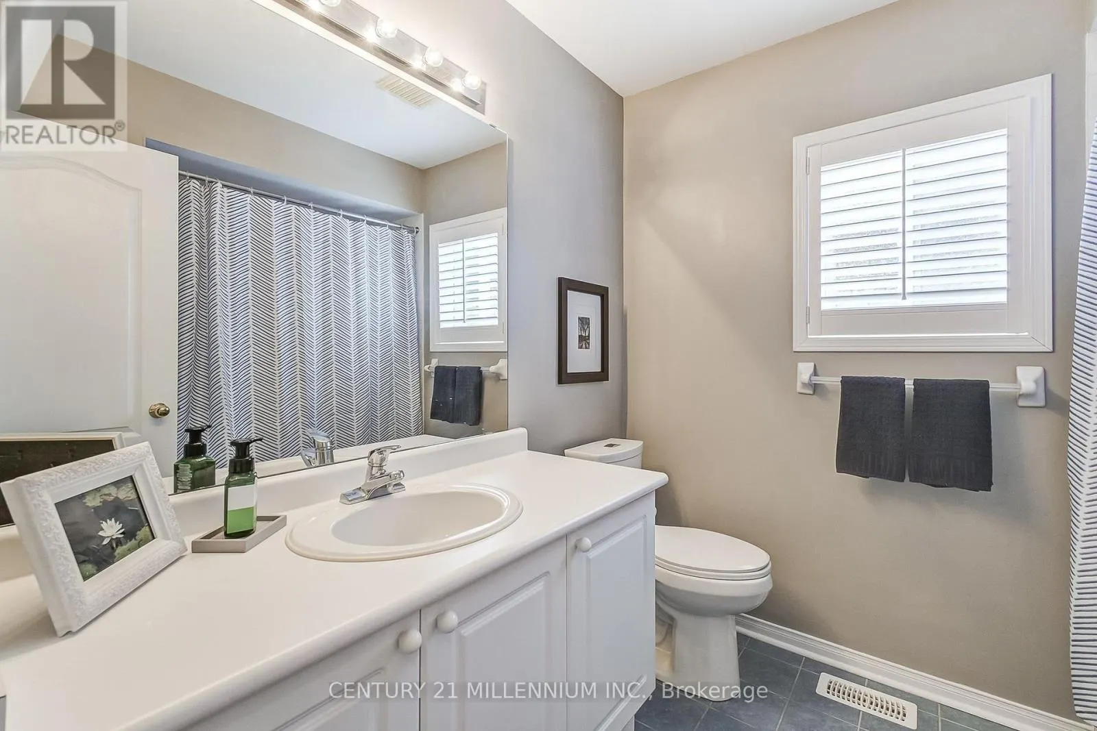 6 COLLINGWOOD AVENUE