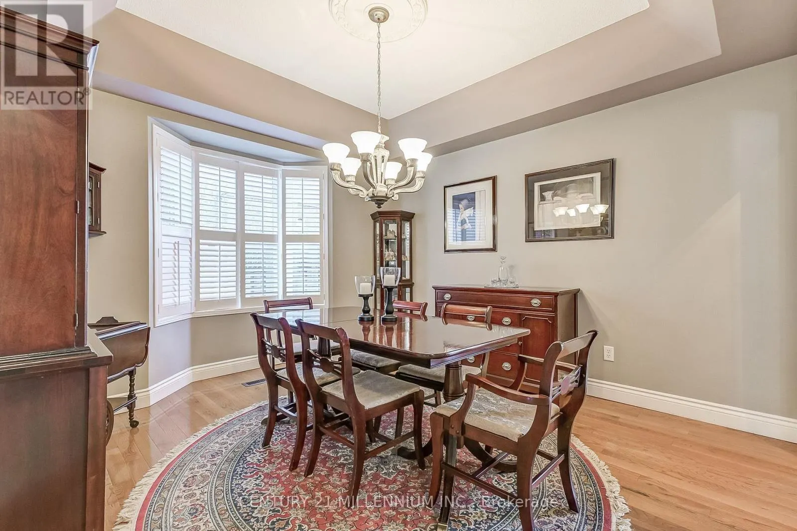 6 COLLINGWOOD AVENUE