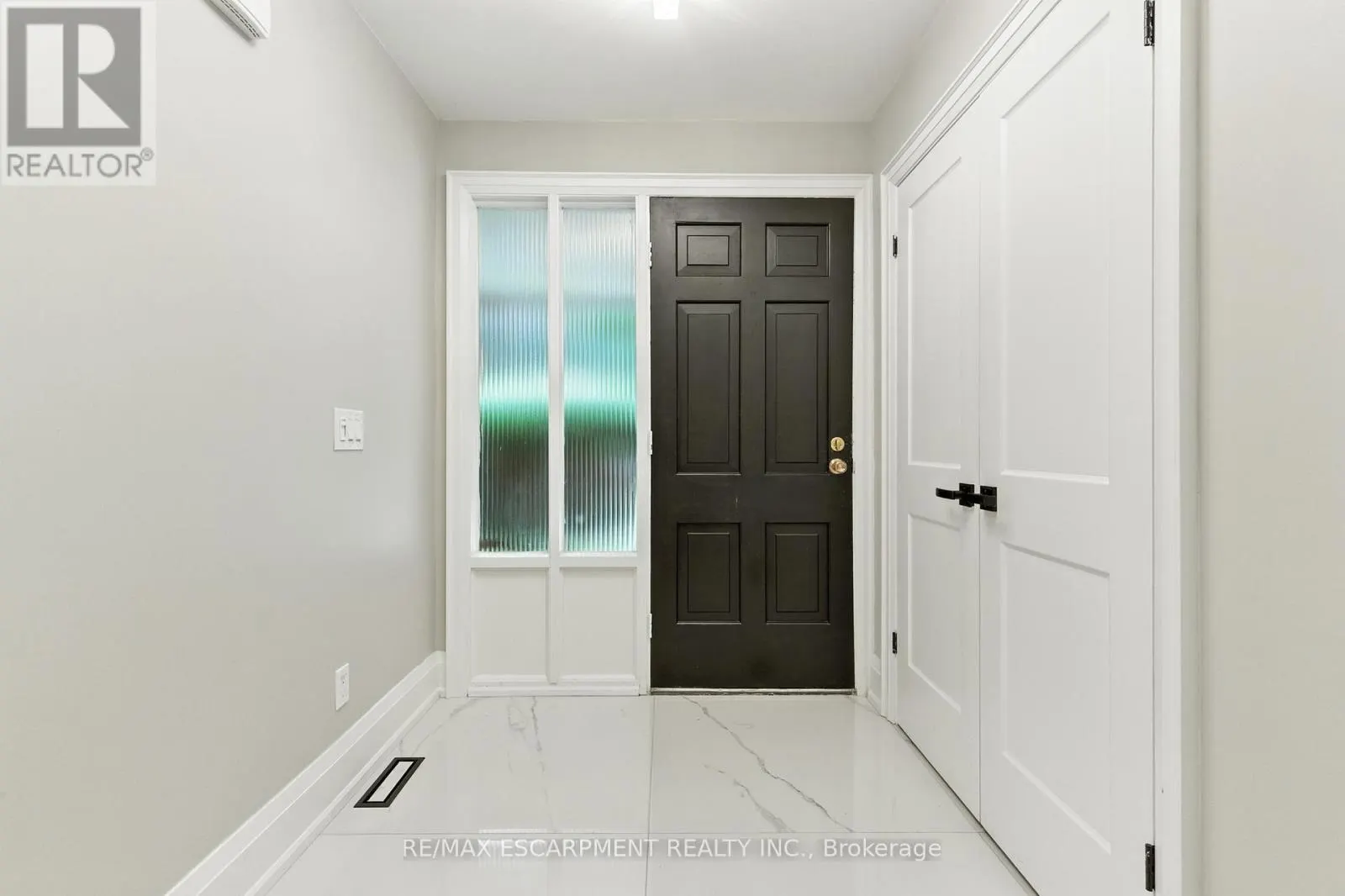 1245 BRAMBLEWOOD LANE