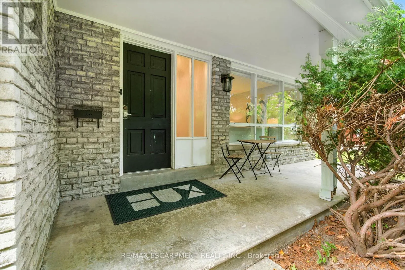 1245 BRAMBLEWOOD LANE