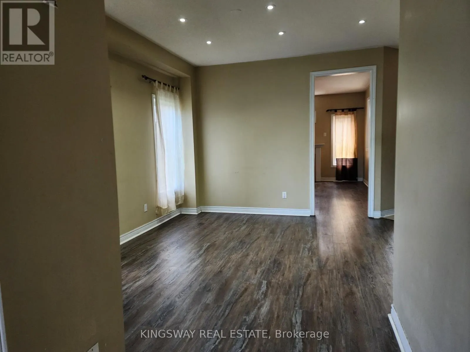 UPPER - 65 PEFFERLAW CIRCLE