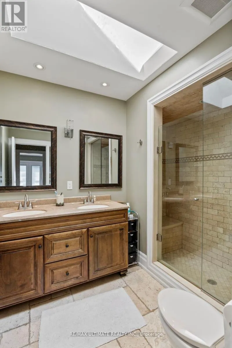 23 SENECA AVENUE