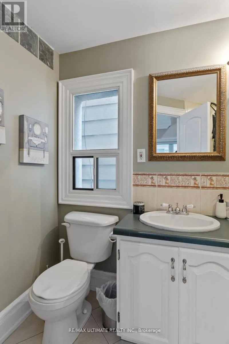 23 SENECA AVENUE