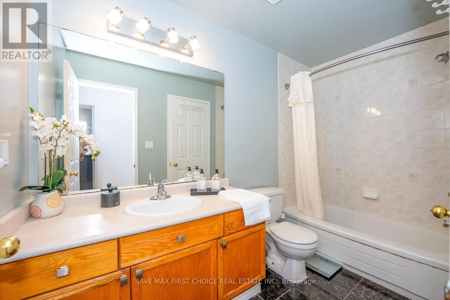 3389 SCOTCH PINE GATE