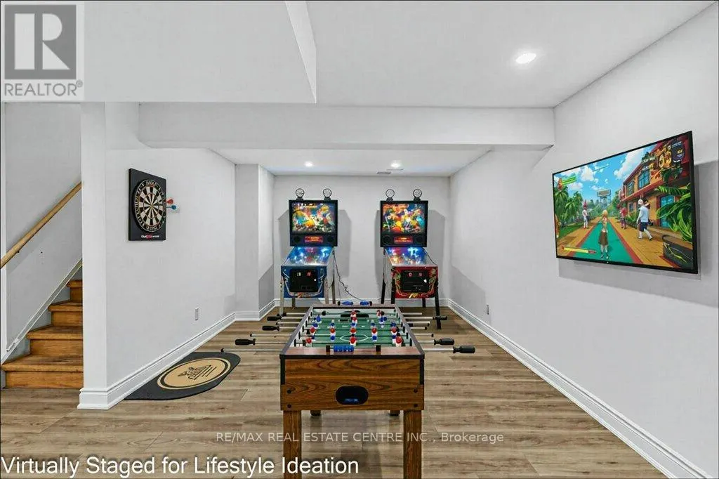 852 BESSY TRAIL