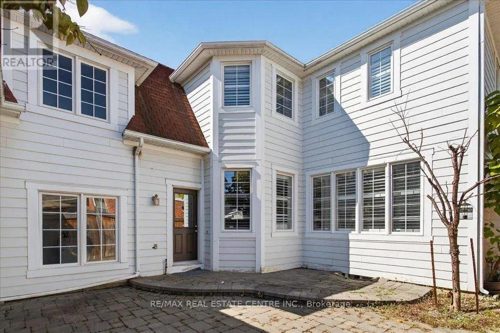 852 BESSY TRAIL