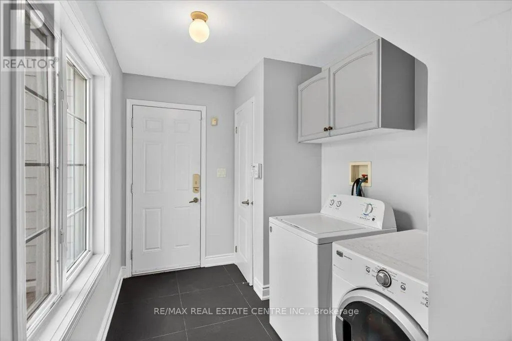 852 BESSY TRAIL