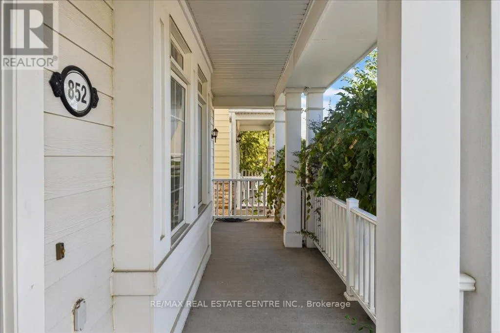 852 BESSY TRAIL