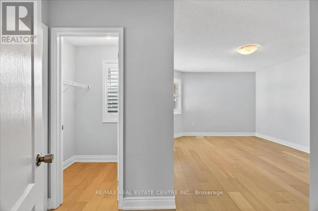 852 BESSY TRAIL