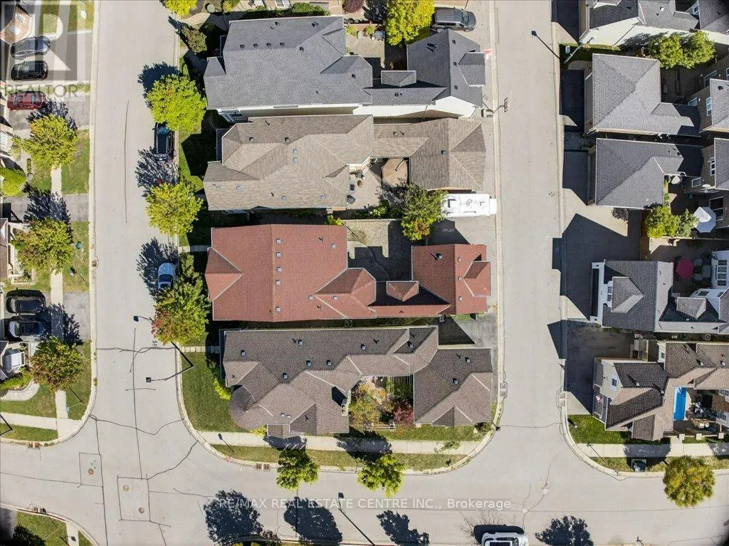 852 BESSY TRAIL