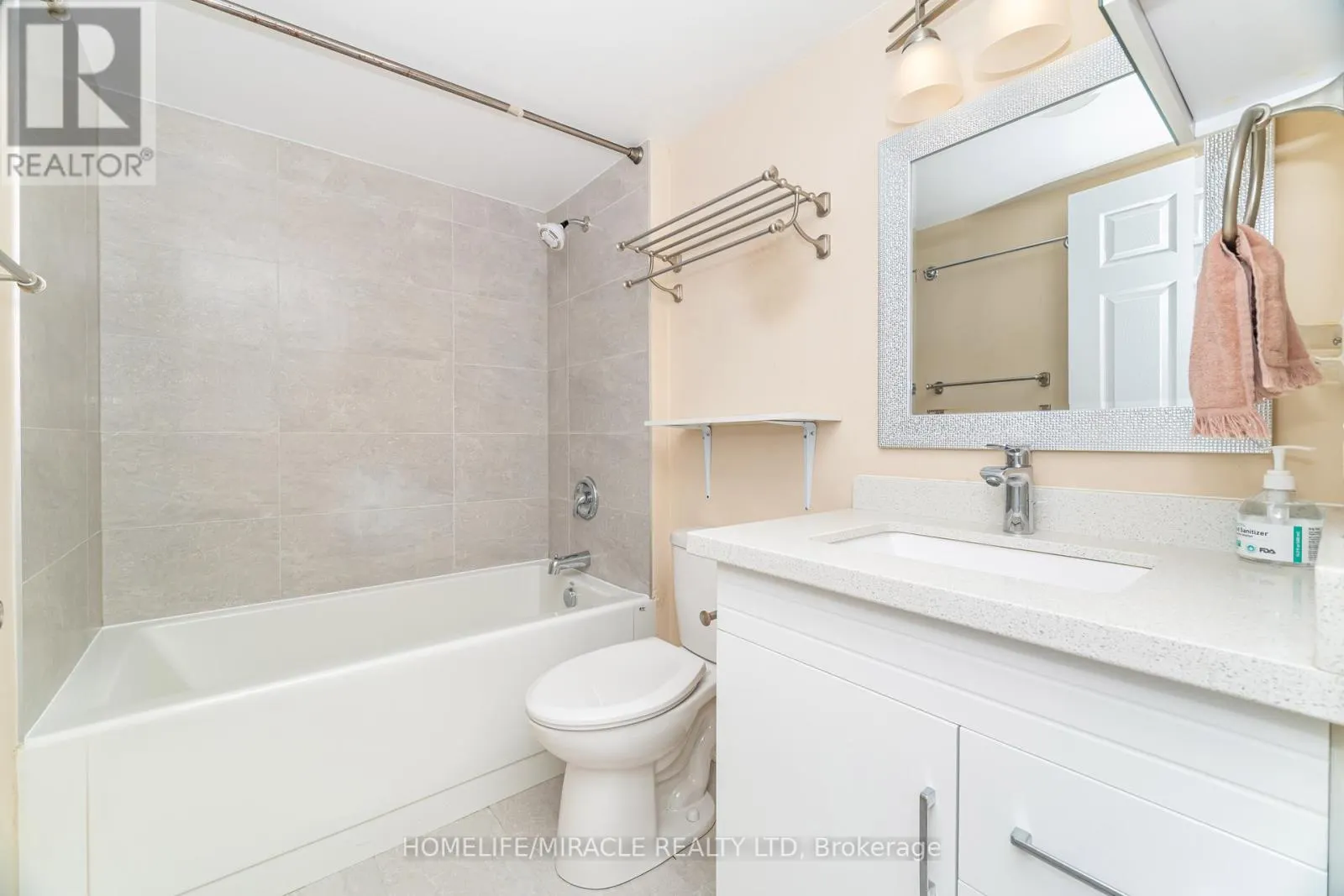 803 - 35 KINGSBRIDGE GARDEN CIRCLE