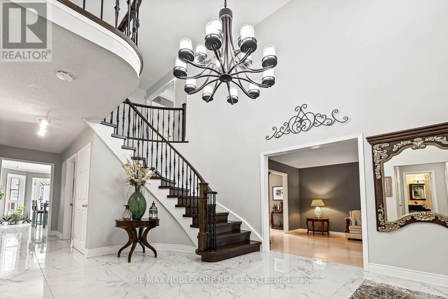 24 EGAN CRESCENT