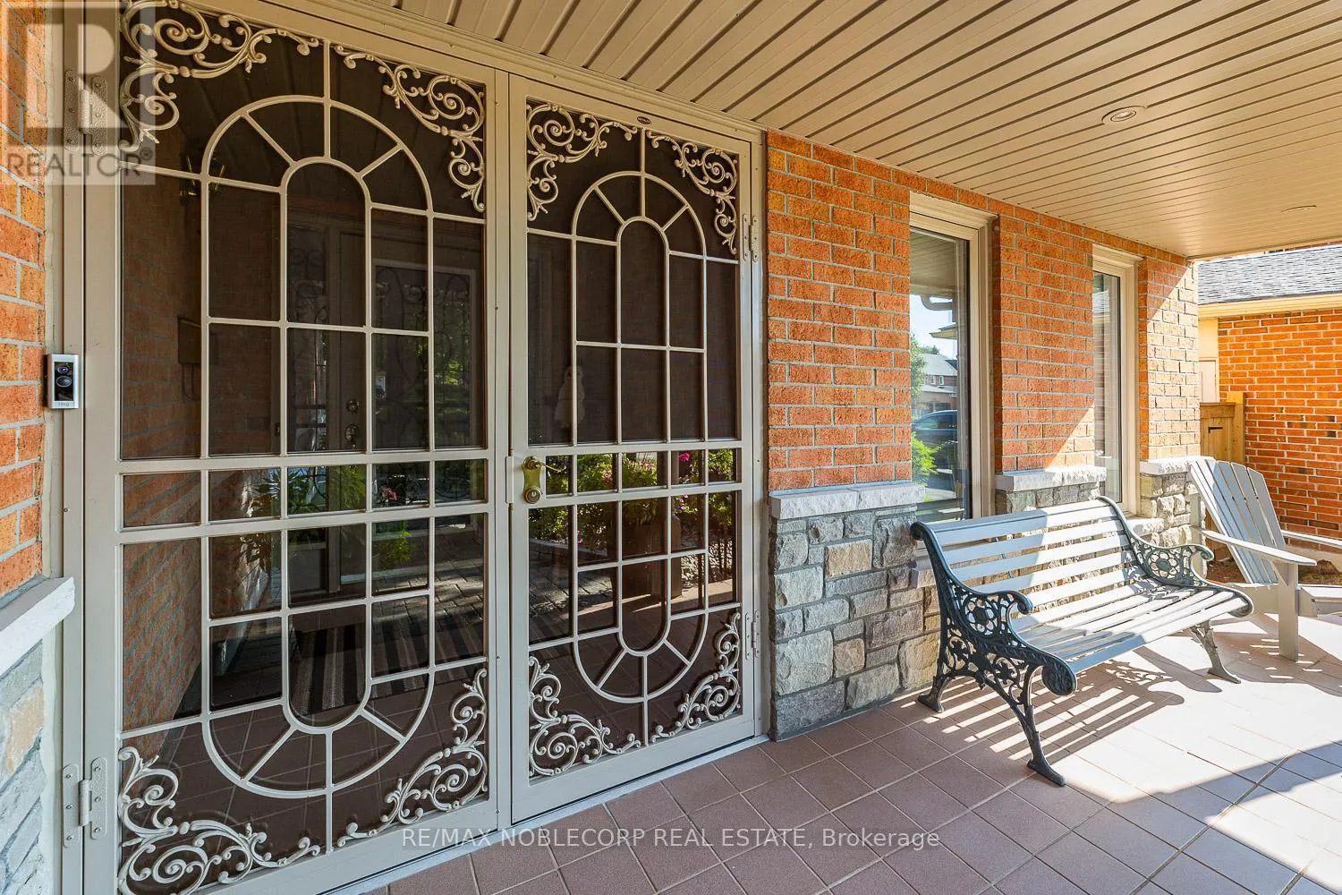 24 EGAN CRESCENT