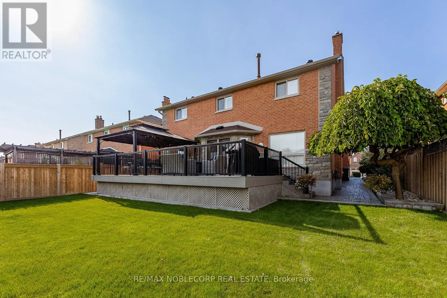 24 EGAN CRESCENT