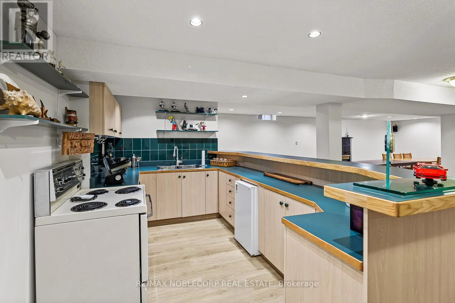 24 EGAN CRESCENT