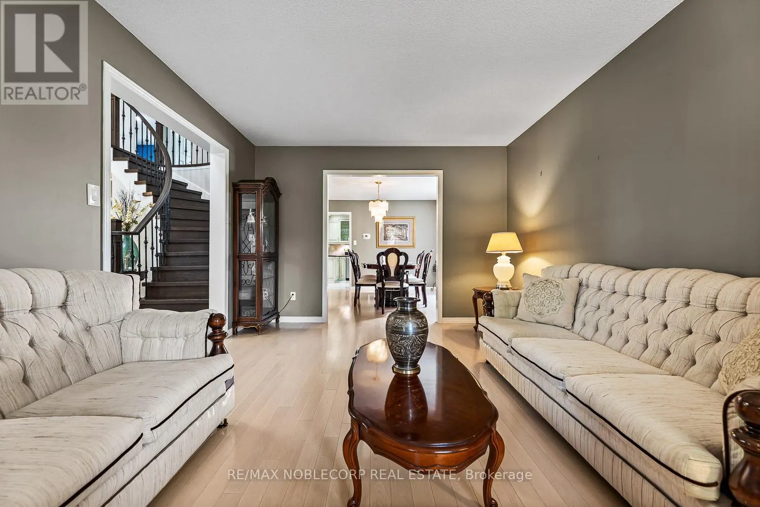 24 EGAN CRESCENT