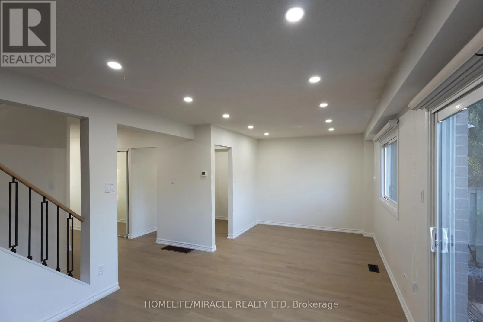 8 GRAND VALLEY DRIVE