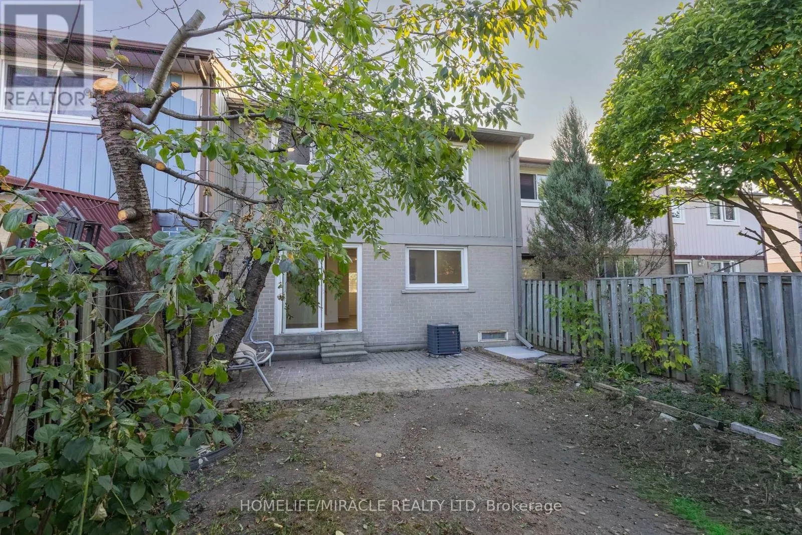 8 GRAND VALLEY DRIVE