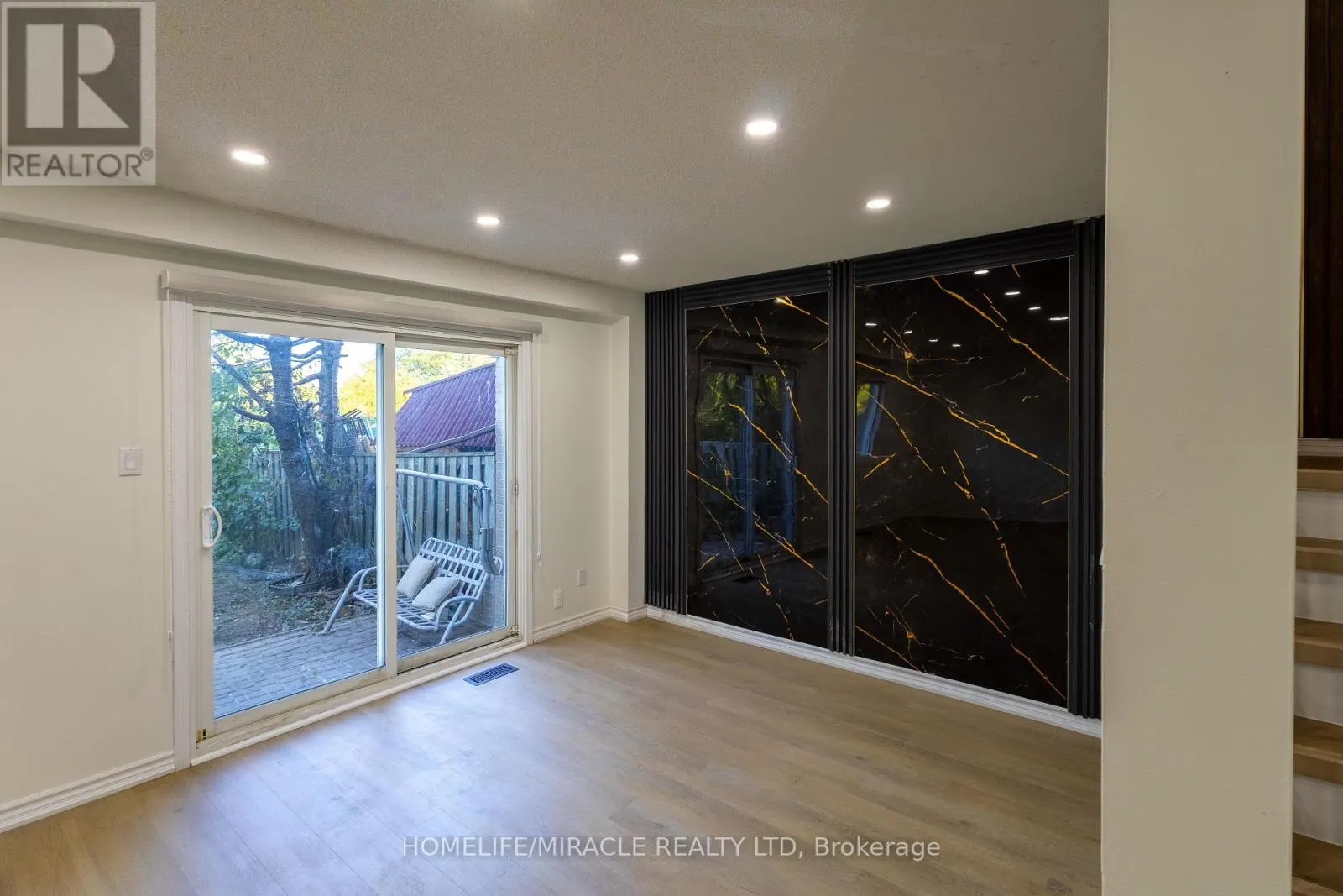 8 GRAND VALLEY DRIVE