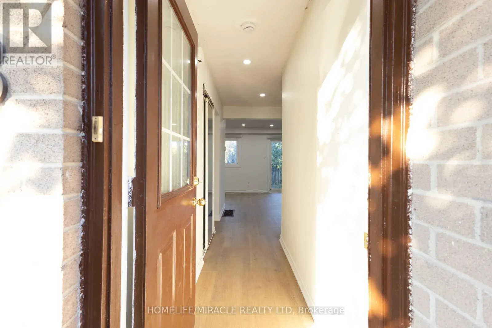 8 GRAND VALLEY DRIVE