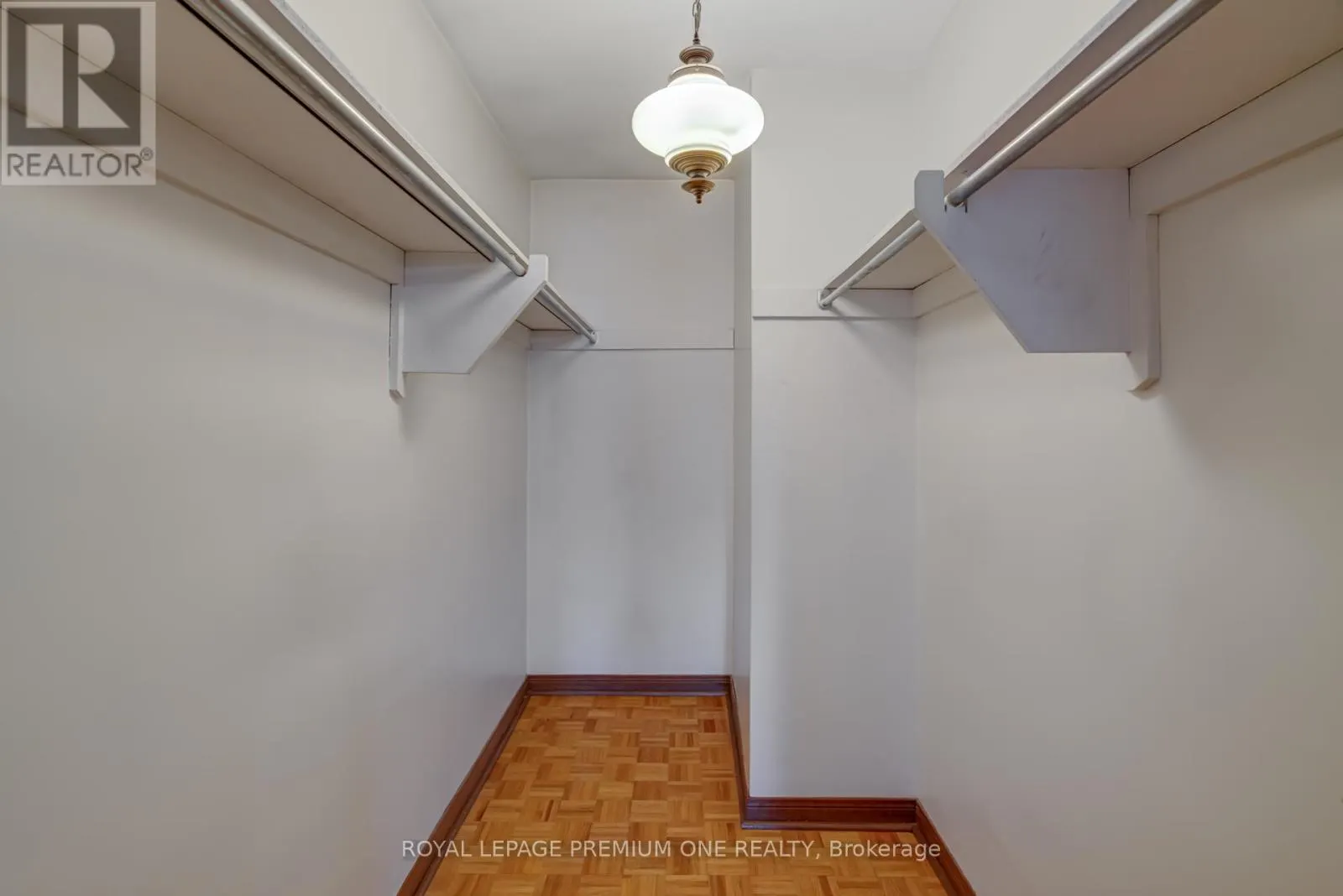 41 WHITLEY AVENUE