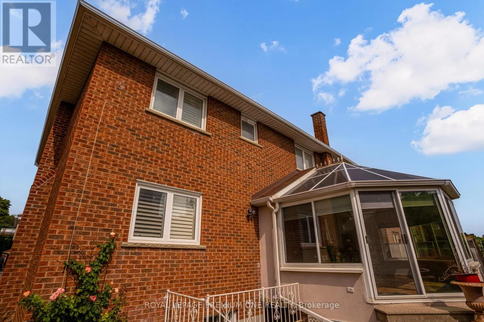 41 WHITLEY AVENUE