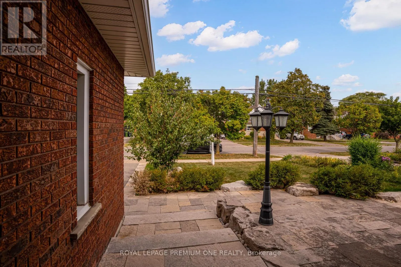 41 WHITLEY AVENUE