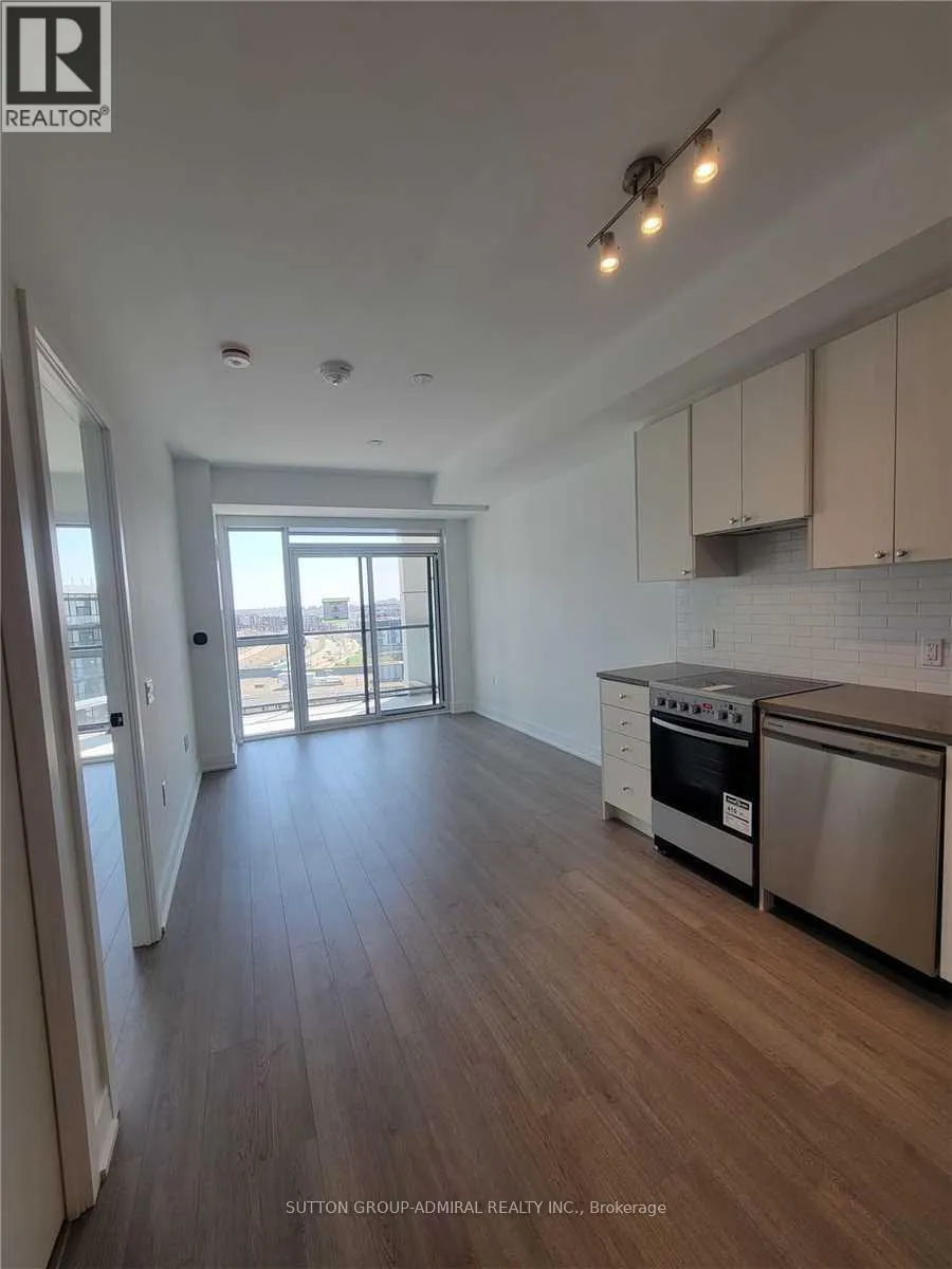 711 - 50 GEORGE BUTCHART DRIVE