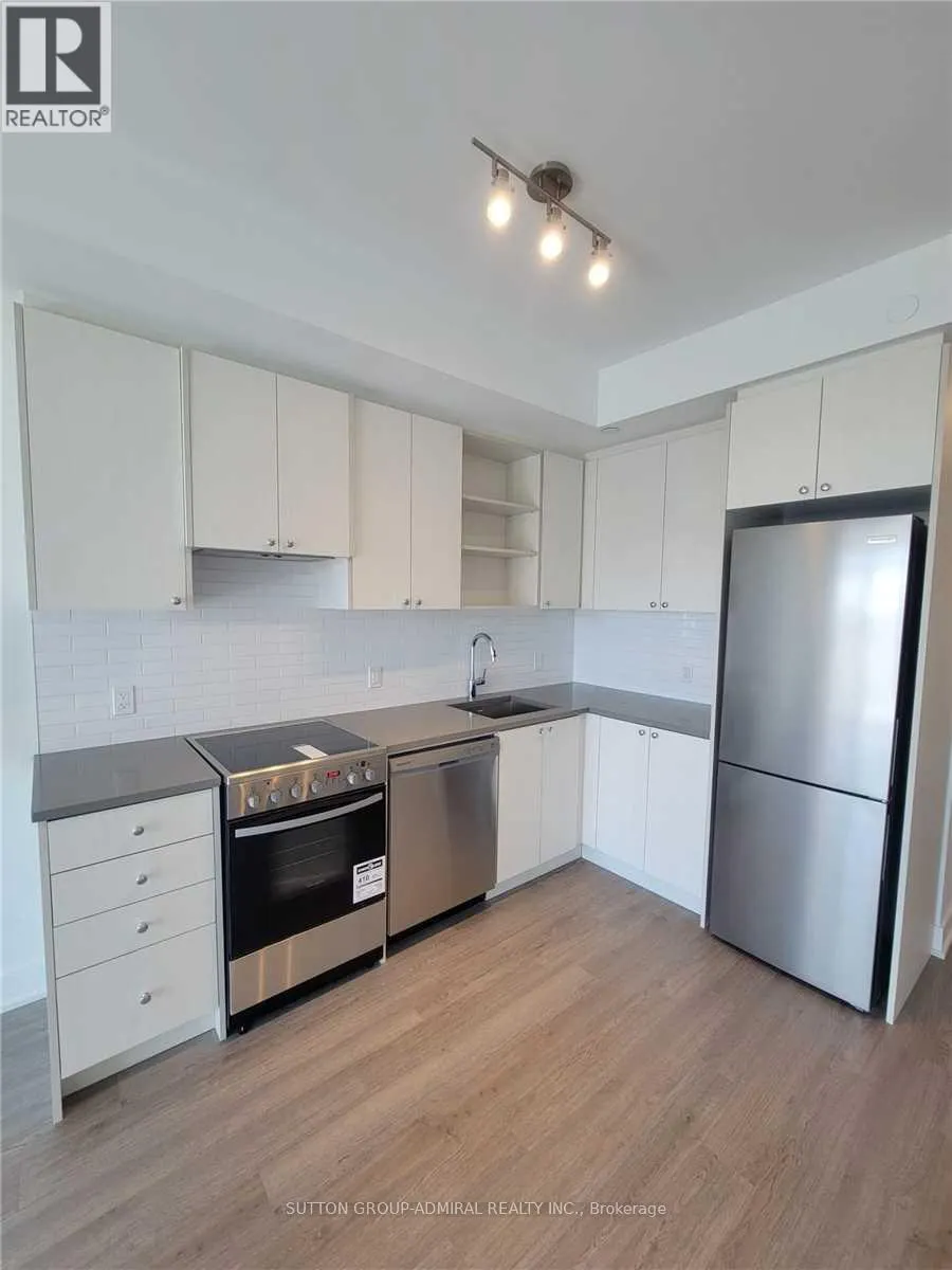711 - 50 GEORGE BUTCHART DRIVE