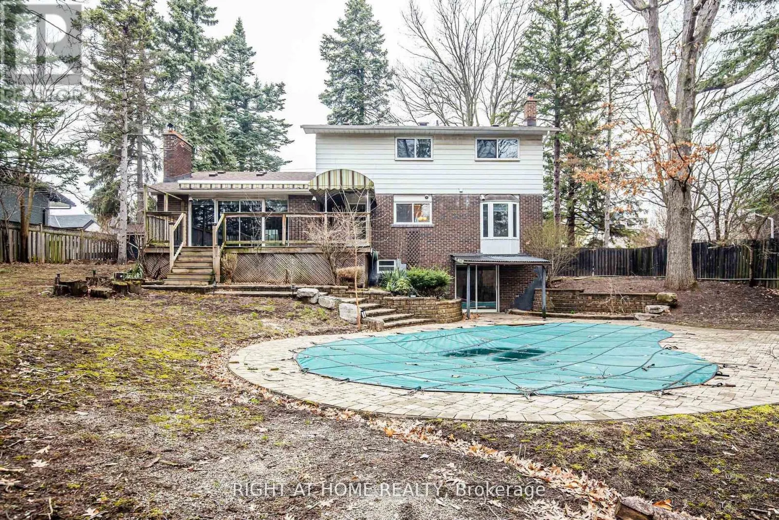 1276 HILLVIEW CRESCENT
