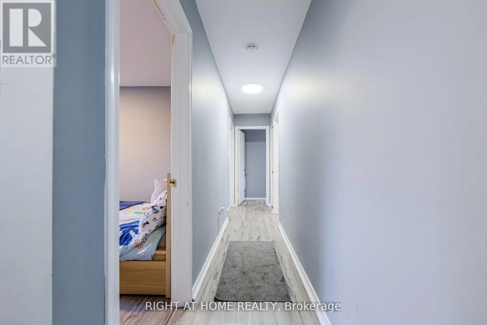 1276 HILLVIEW CRESCENT