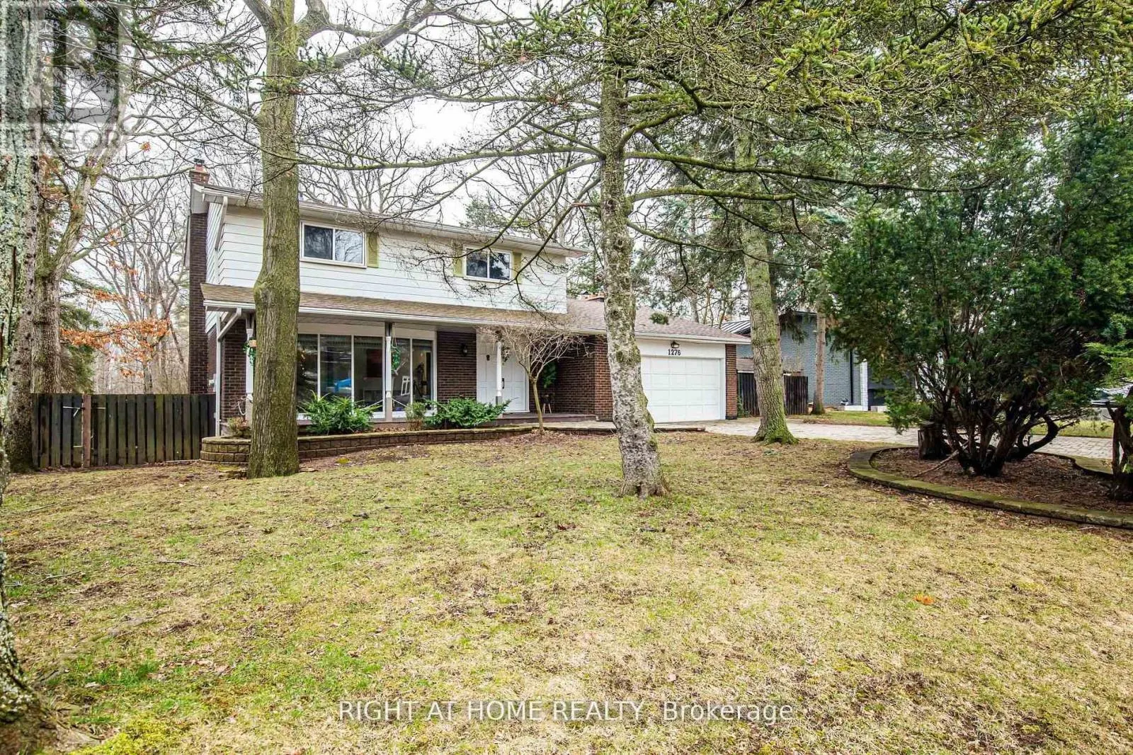 1276 HILLVIEW CRESCENT