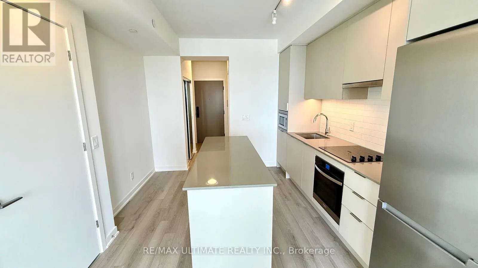 1206 - 3079 TRAFALGAR ROAD