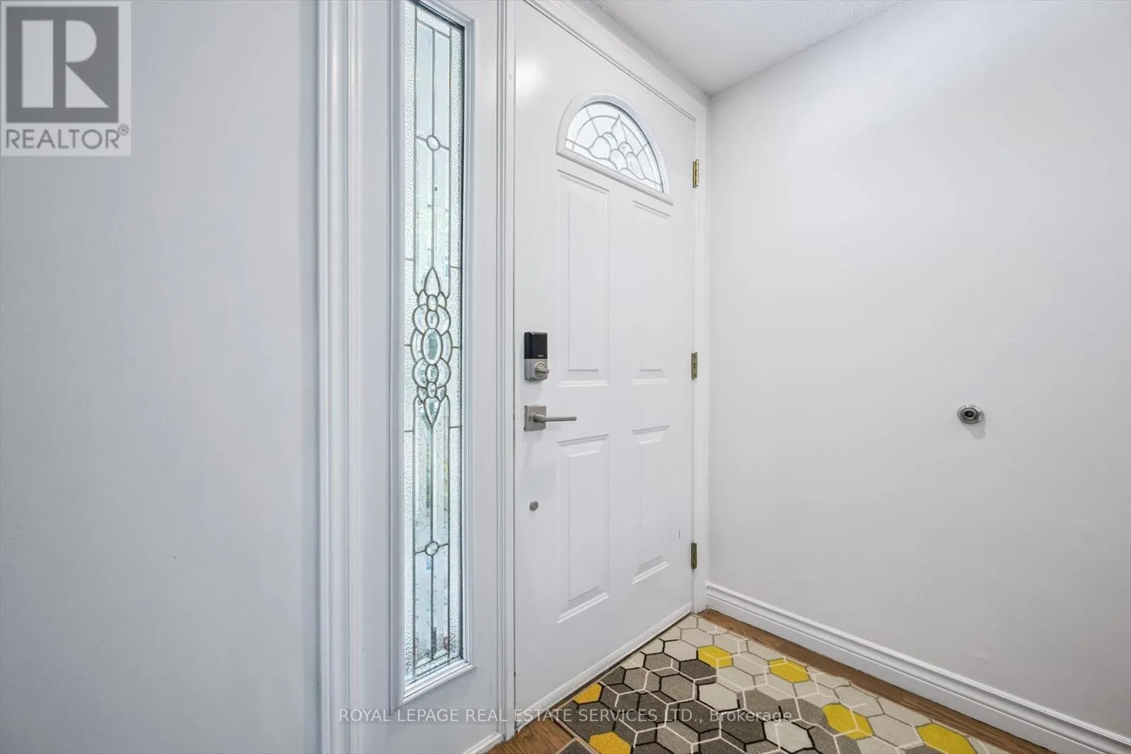 24 - 915 INVERHOUSE DRIVE