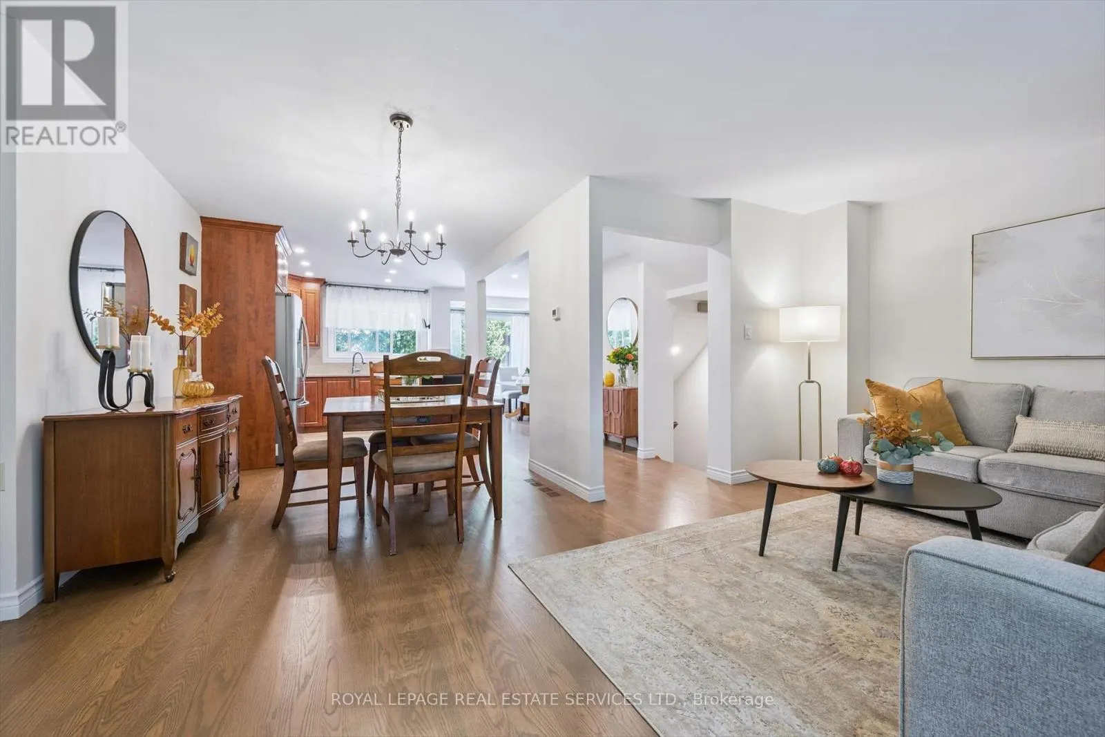 24 - 915 INVERHOUSE DRIVE