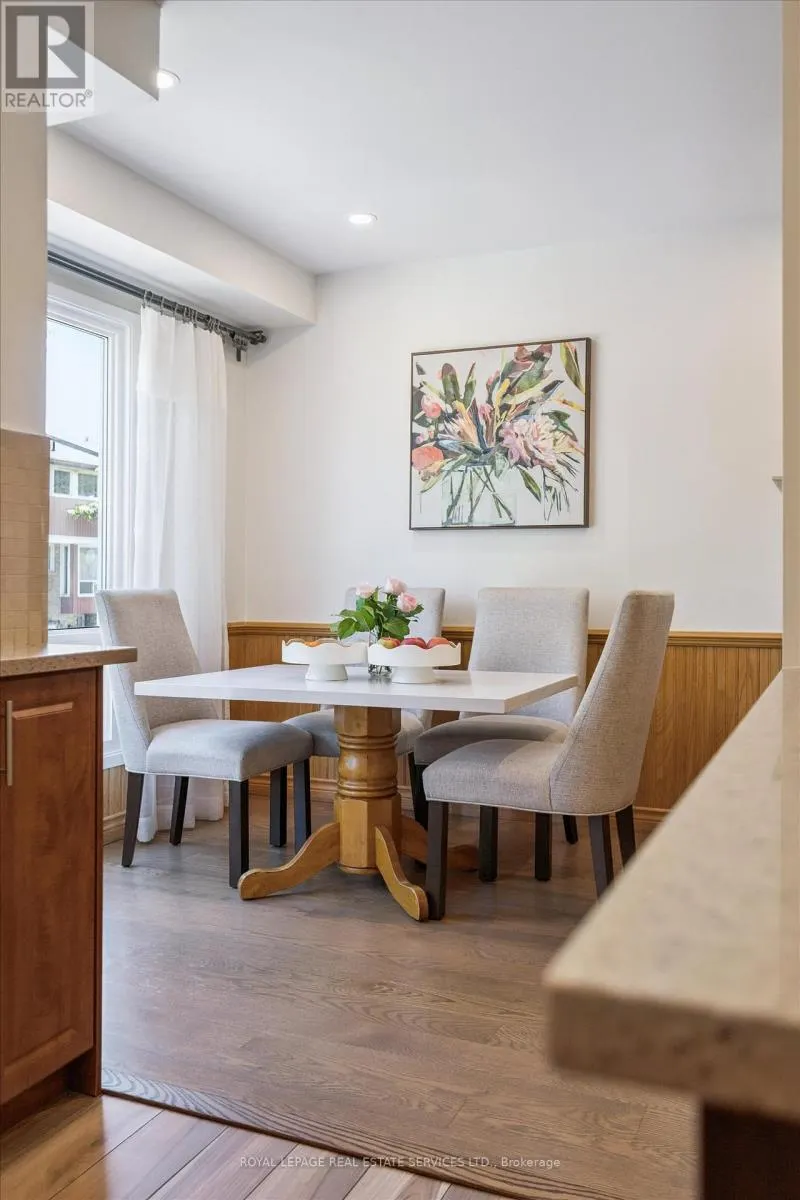 24 - 915 INVERHOUSE DRIVE