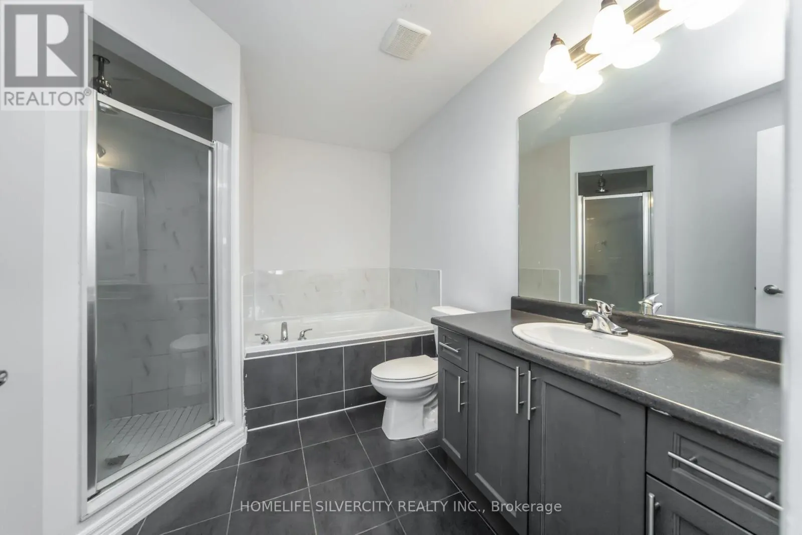 44 DAVENFIELD CIRCLE